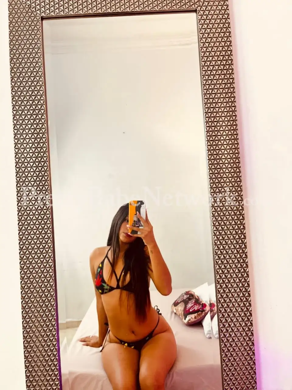 Meet Kusum to Get High-Class Escort Service in Noida